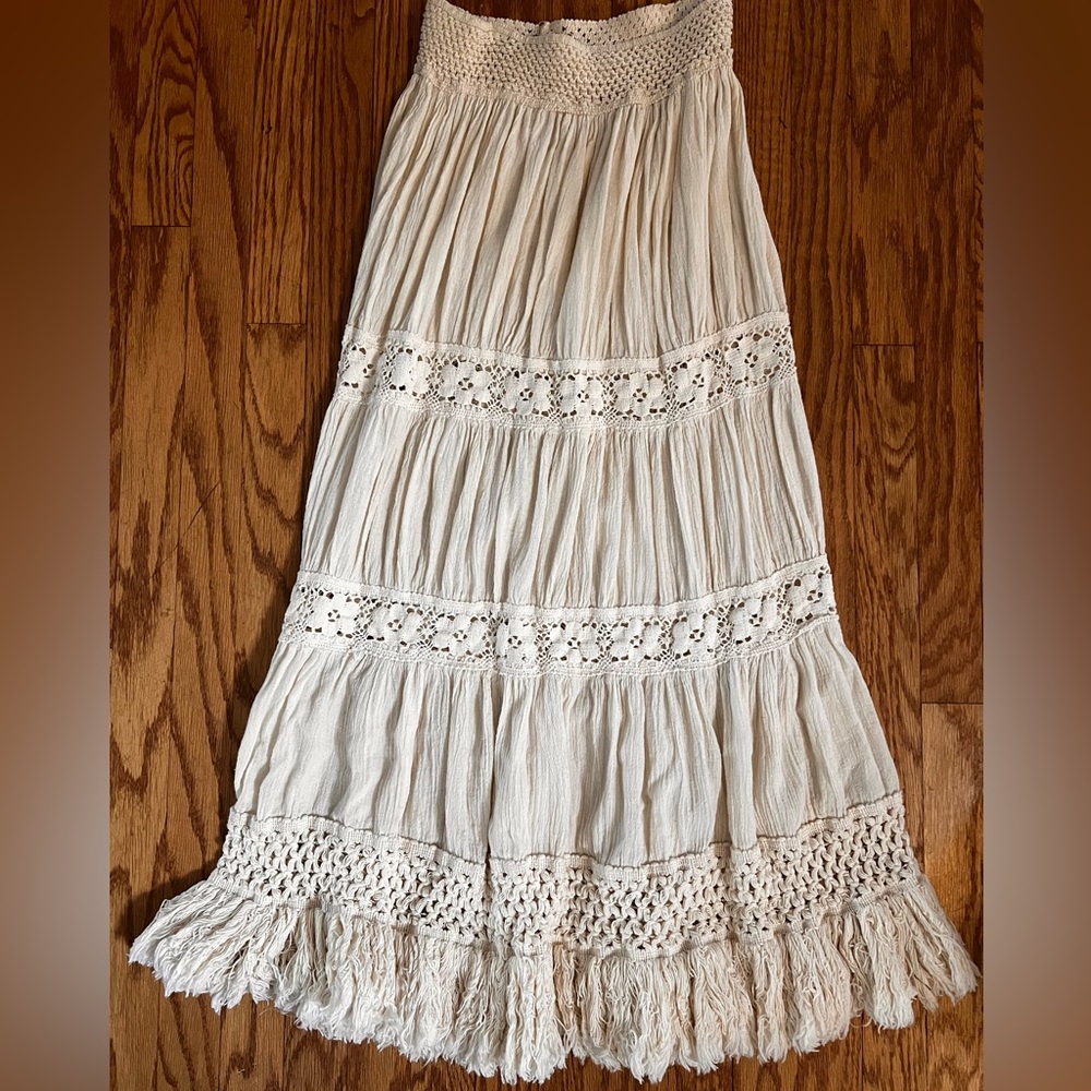 Jen’s Pirate Booty cream colored maxi skirt Small